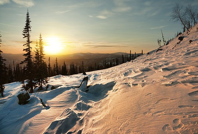 Winter sunset at Kuznetsk Alatau, South Siberia (photo from Wikimedia Commons)