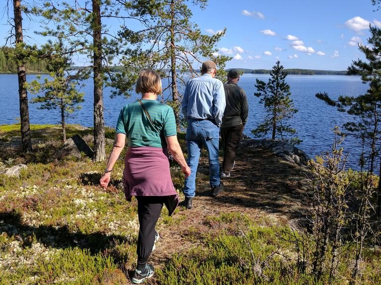 Hiking around the peninsula, 2 July 2017, Rikkavesi lake, Finland