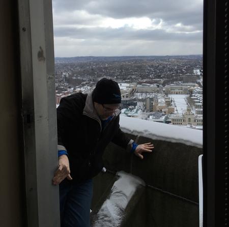 Bob returns from the ledge. The job took less than 3 minutes! (photo by Phil Hieber)